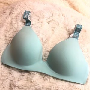 VS T-Shirt Lightly Lined Wireless Bra
